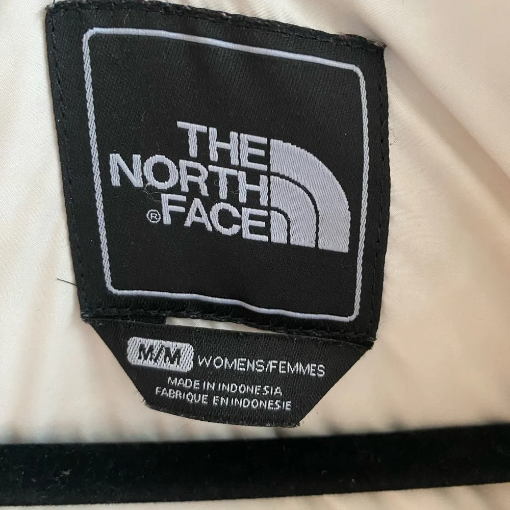 The North Face Women's Puffer Jacket - Cream - Picture 2 of 2